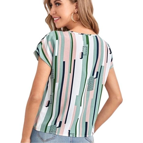 Women’s Plus Size Cutout V-Neck Geometric & Striped Print Short Sleeve Top - Picture 9 of 12